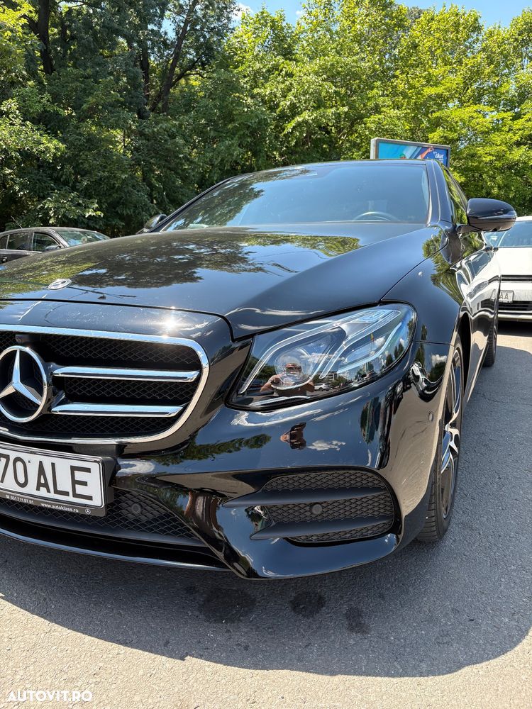 Mercedes-Benz E 200 4MATIC Aut. - 2