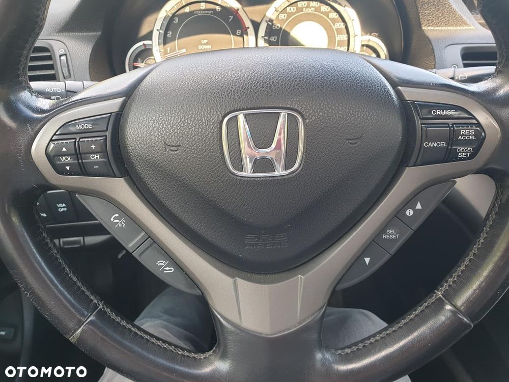 Honda Accord 2.0 Executive - 25