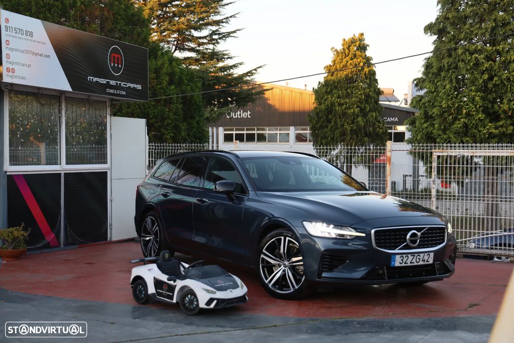 Volvo V60 2.0 T8 AWD TE R-Design - 1