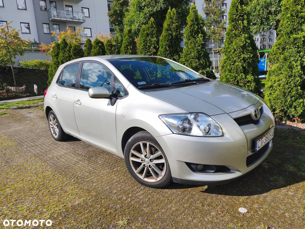 Toyota Auris 1.6 VVT-i Luna MM - 1