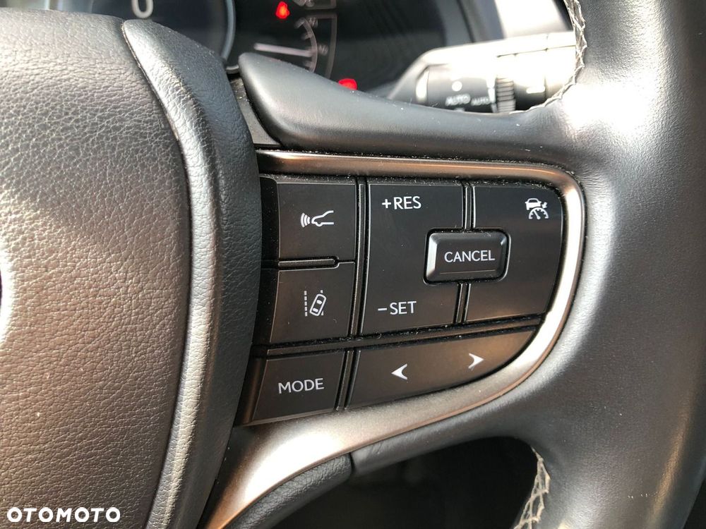 Lexus UX 250h GPF F Impression 2WD - 27