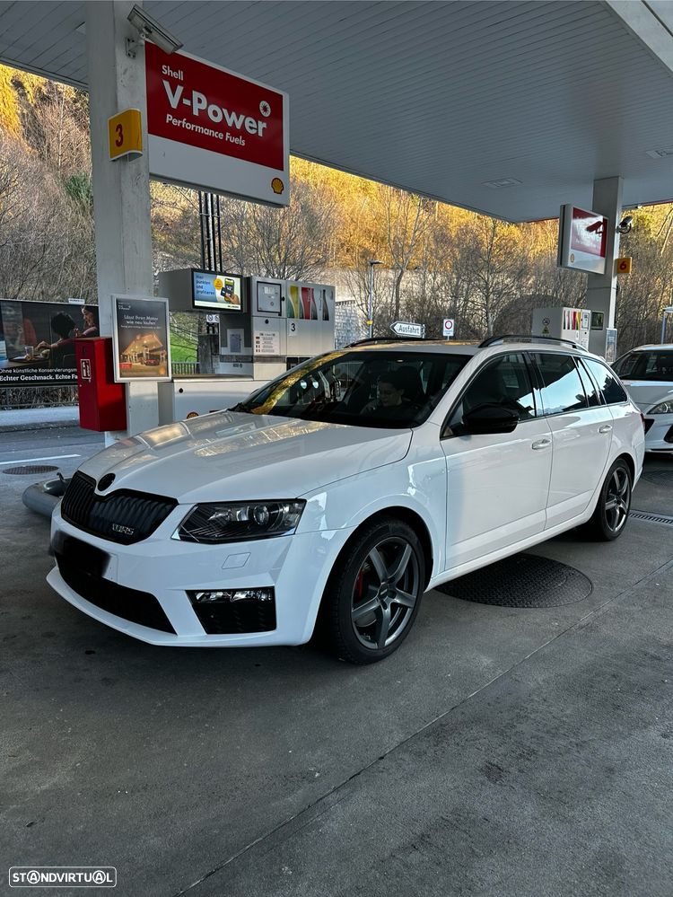 Skoda Octavia 2.0 TDI RS DSG - 4