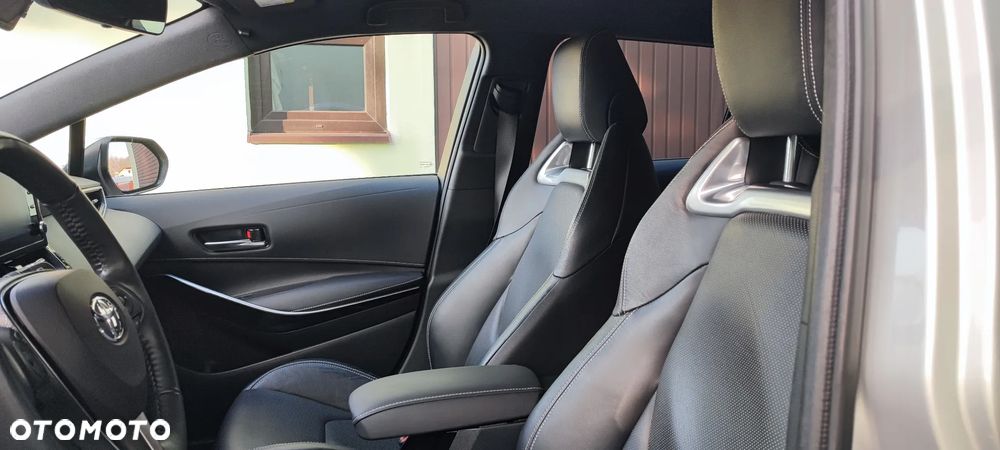 Toyota Corolla 2.0 Hybrid Executive - 6