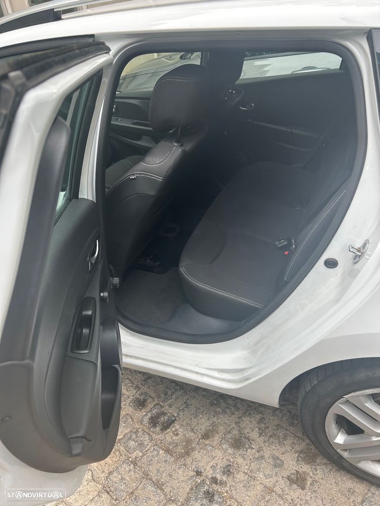 Renault Clio Sport Tourer - 8