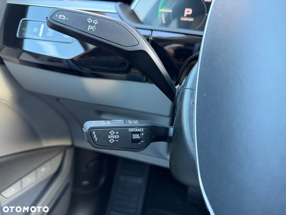 Audi Q8 Sportback e-tron - 24