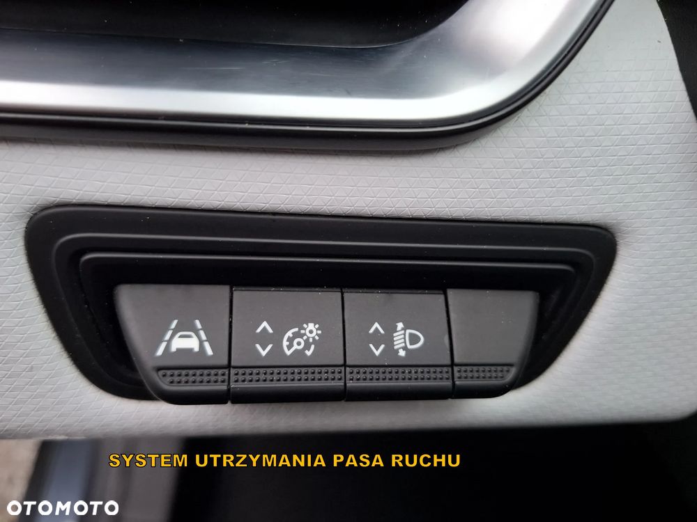 Renault Clio 1.6 E-TECH Techno - 18