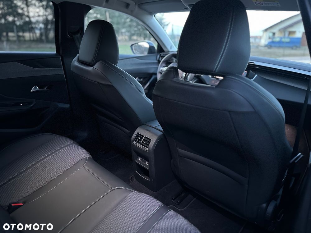 Peugeot 308 BlueHDi 130 EAT8 Stop & Start Allure Pack - 13