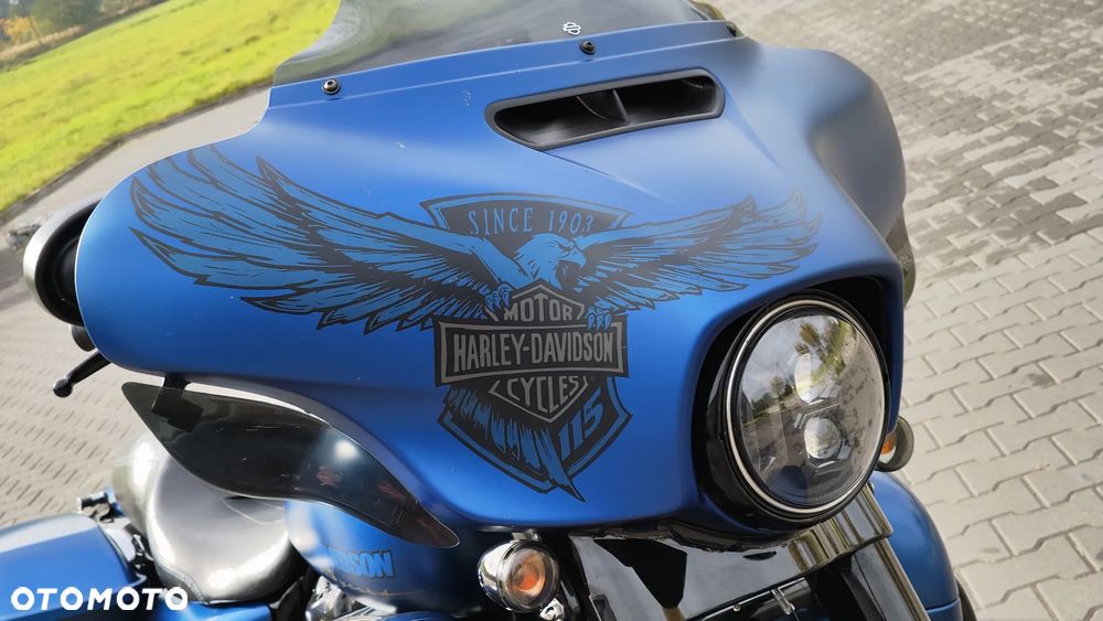 Harley-Davidson Touring Street Glide - 16