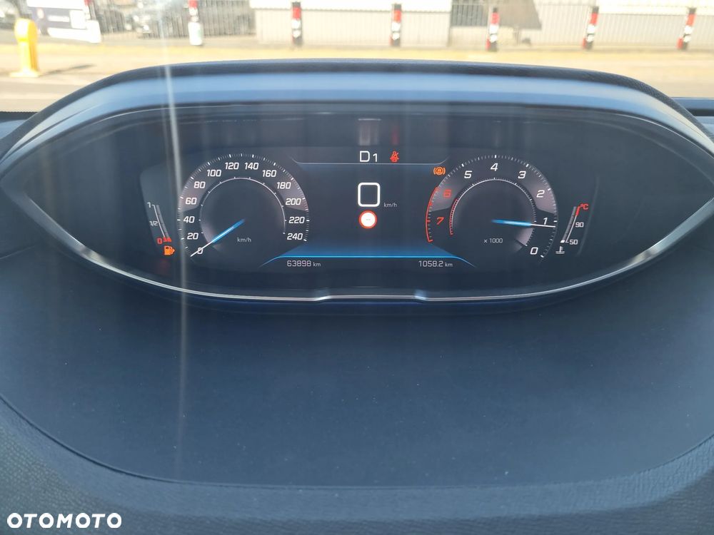 Peugeot 3008 1.2 PureTech Allure S&S EAT6 - 29