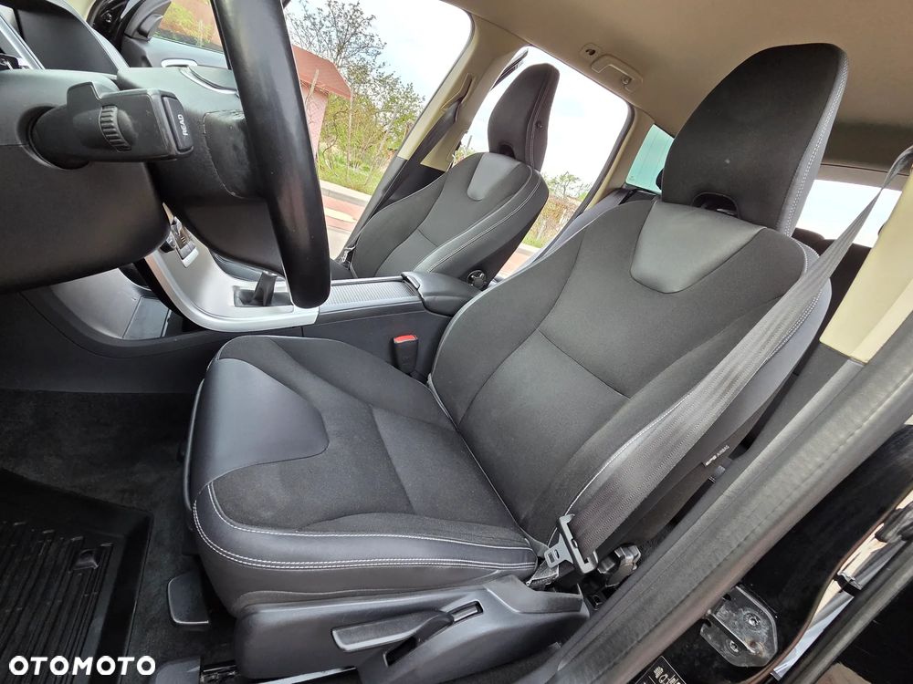 Volvo XC 60 D5 AWD Edition Pro - 33