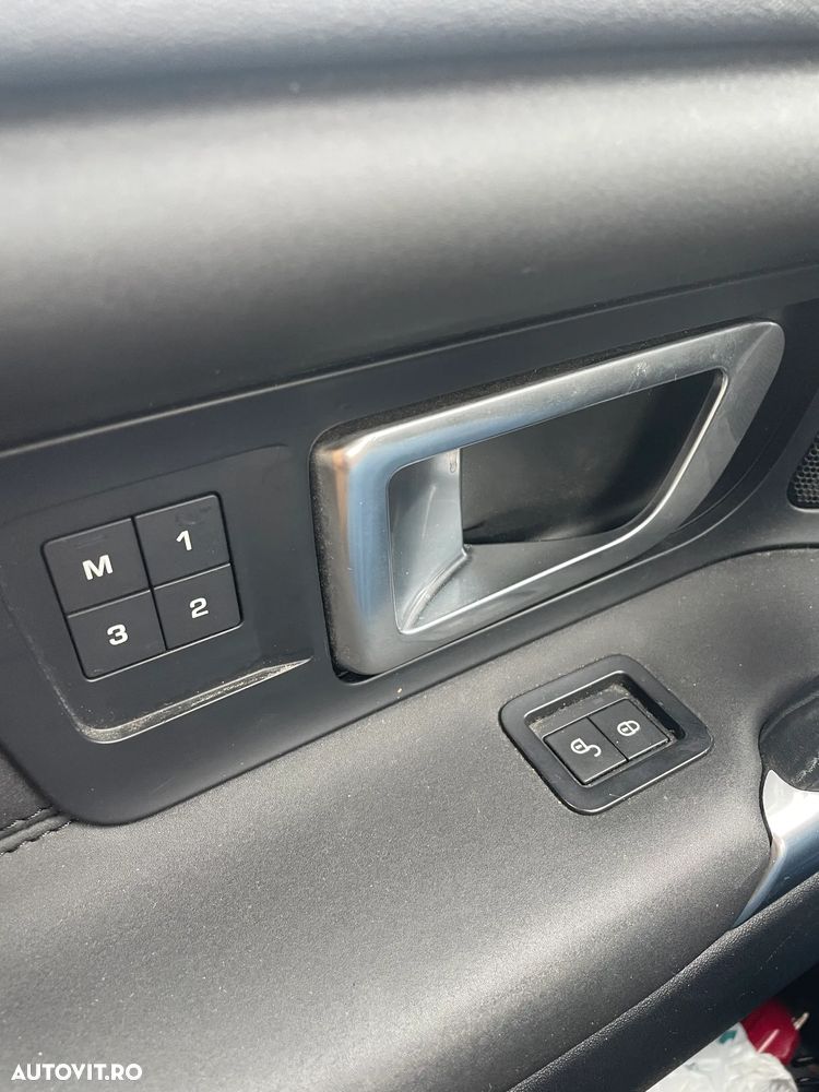 Land Rover Discovery Sport - 14