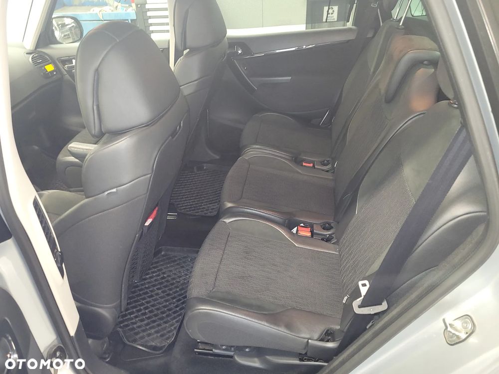Citroën C4 Picasso ver-1-6-e--hdi-fap-egs6-exclusive - 15