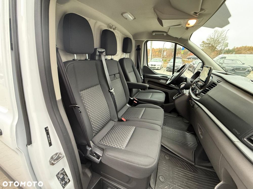 Ford TRANSIT CUSTOM - 16
