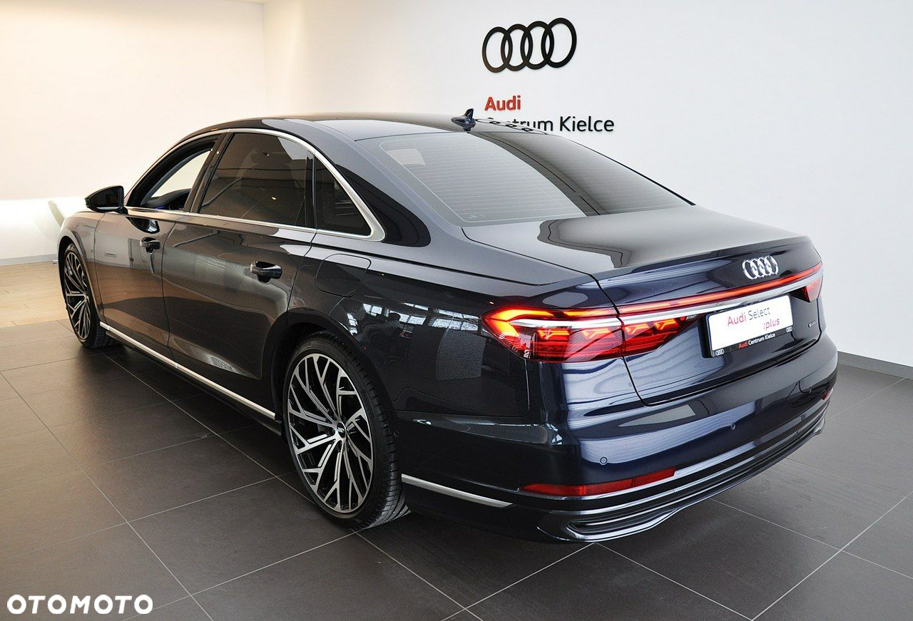 Audi A8 - 6