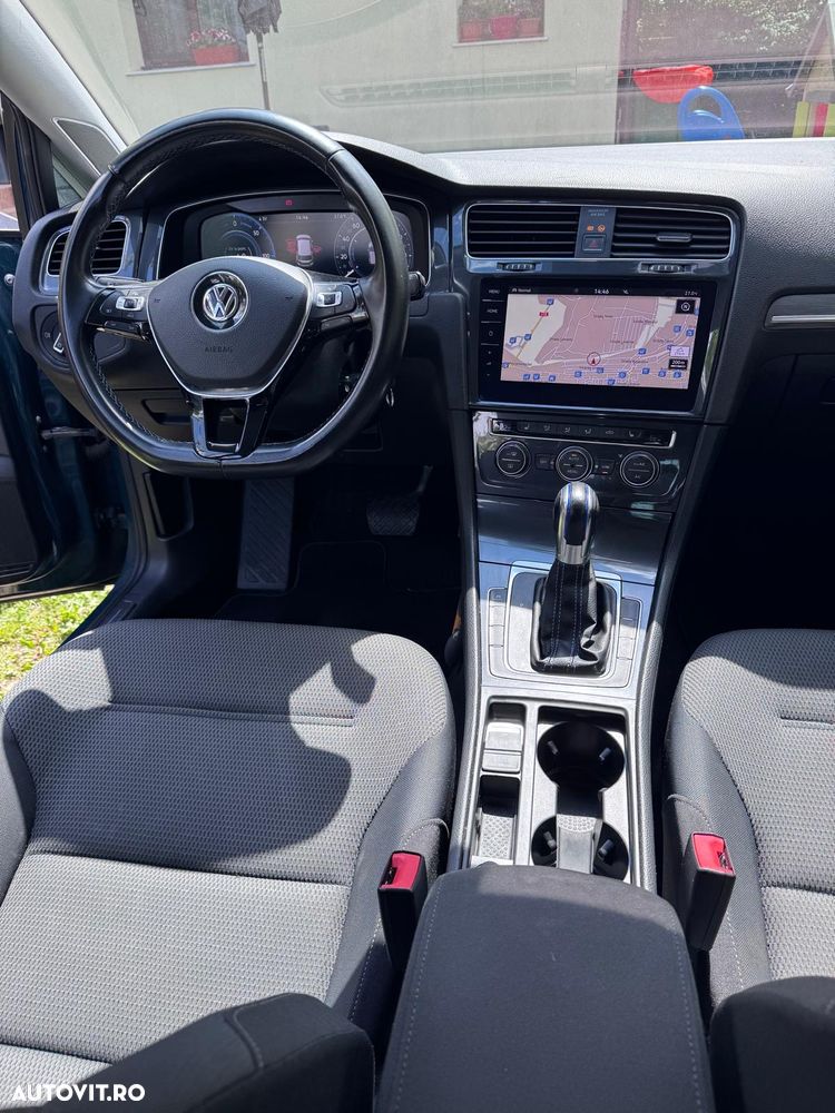 Volkswagen e-Golf - 9