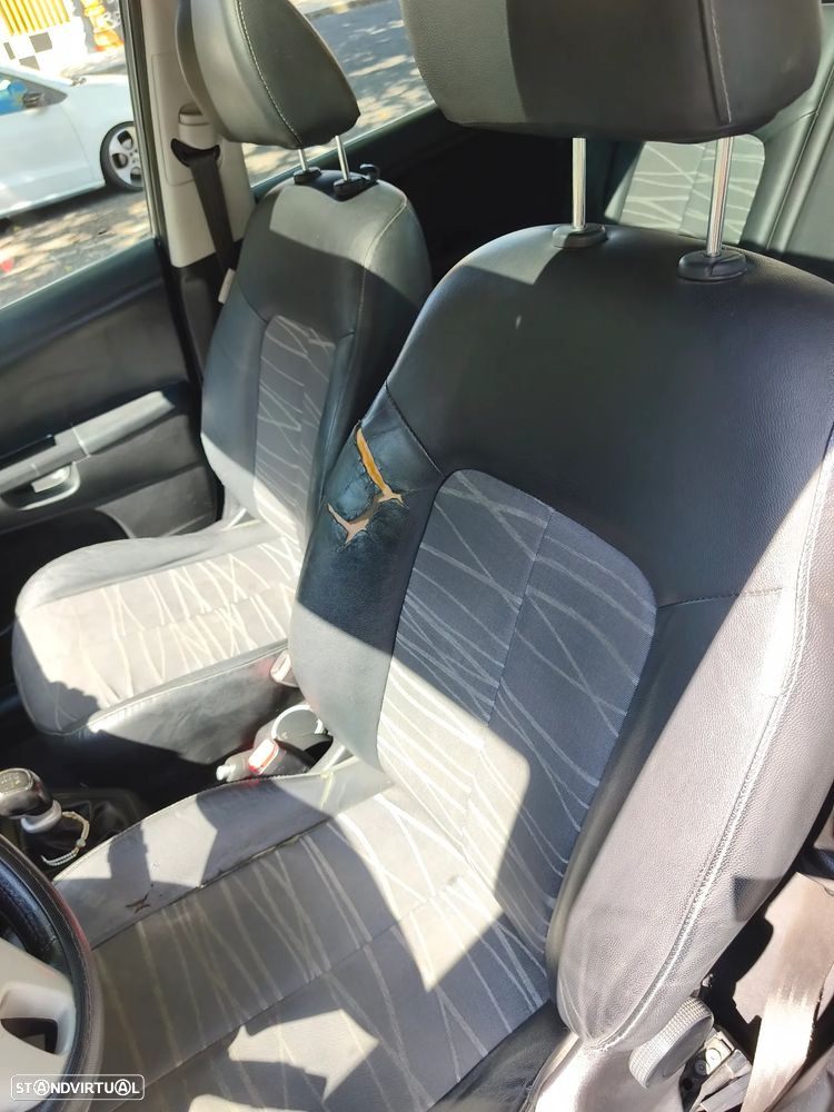 Kia Venga 1.4 CRDi TX ISG - 13