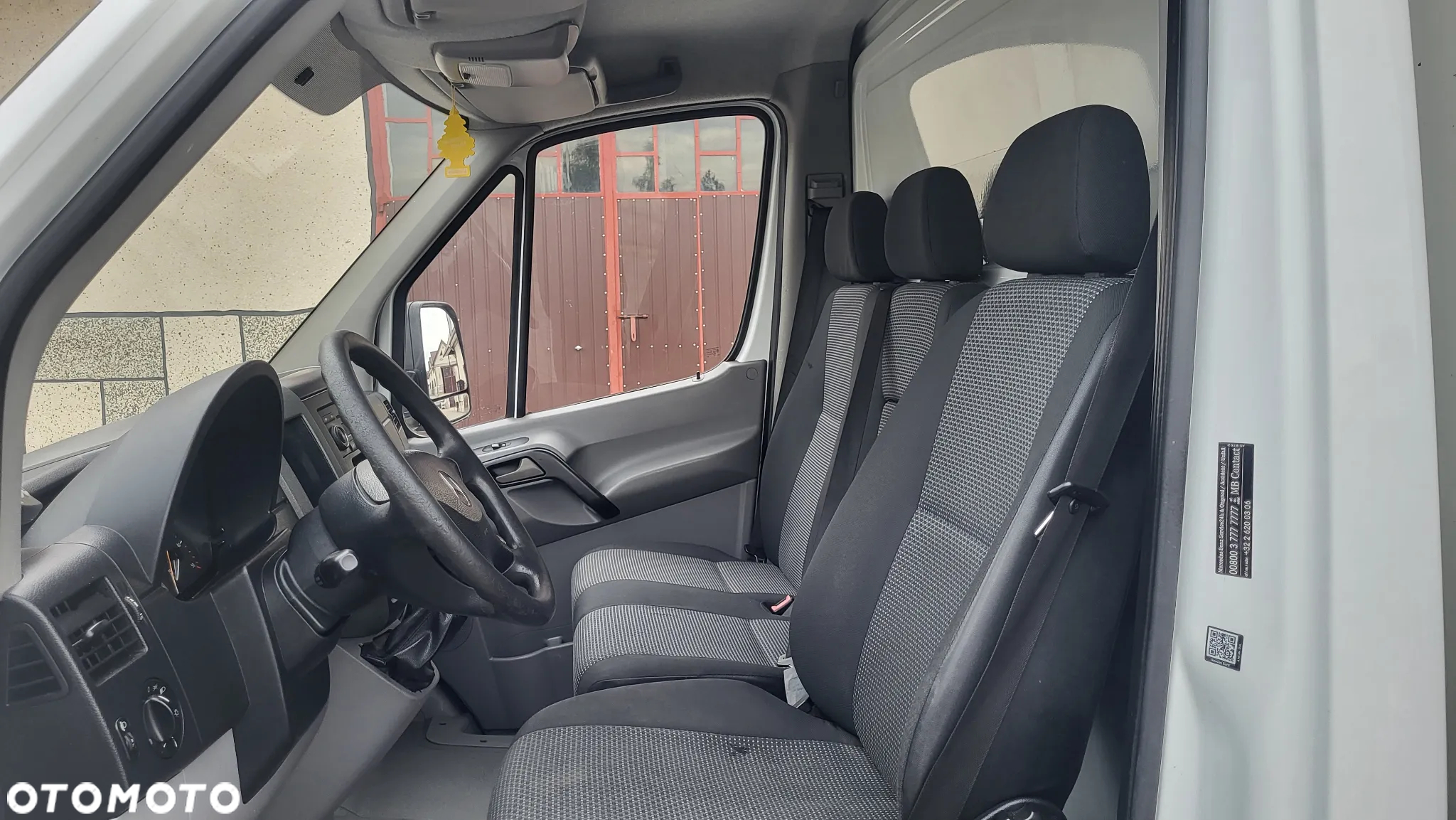 Mercedes-Benz Sprinter - 21