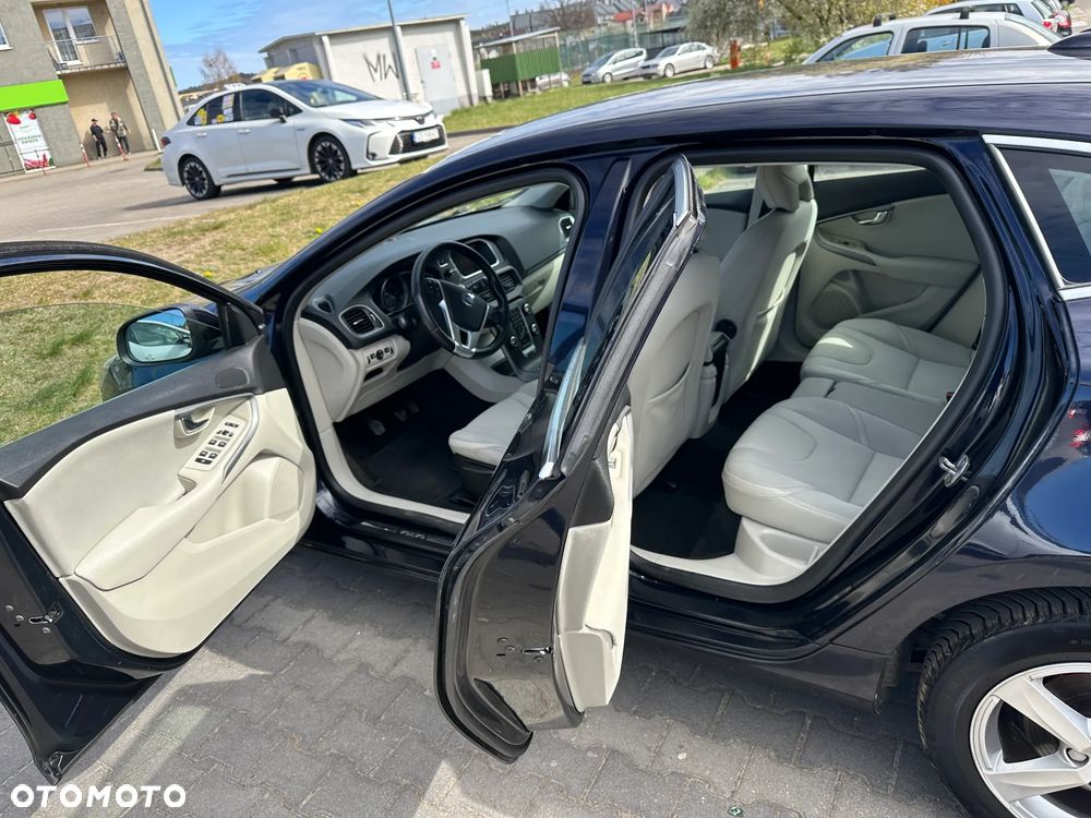 Volvo V40 D3 Momentum - 18