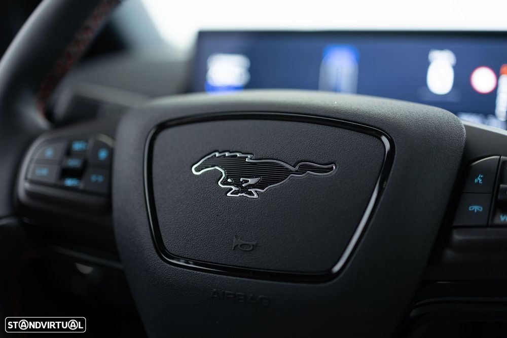 Ford Mustang Mach-E Standard AWD - 25