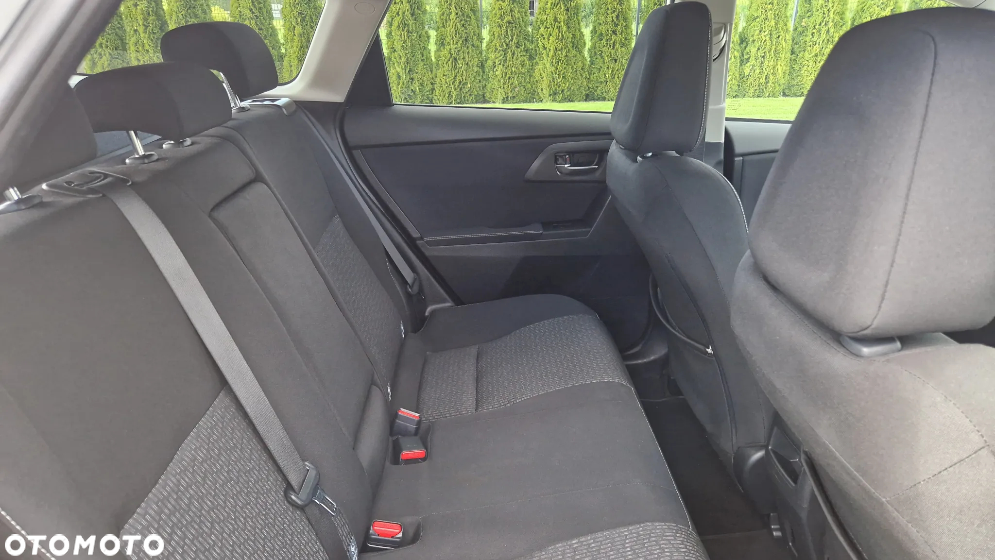 Toyota Auris 1.8 VVT-i Hybrid Automatik Touring Sports Design Edition - 23