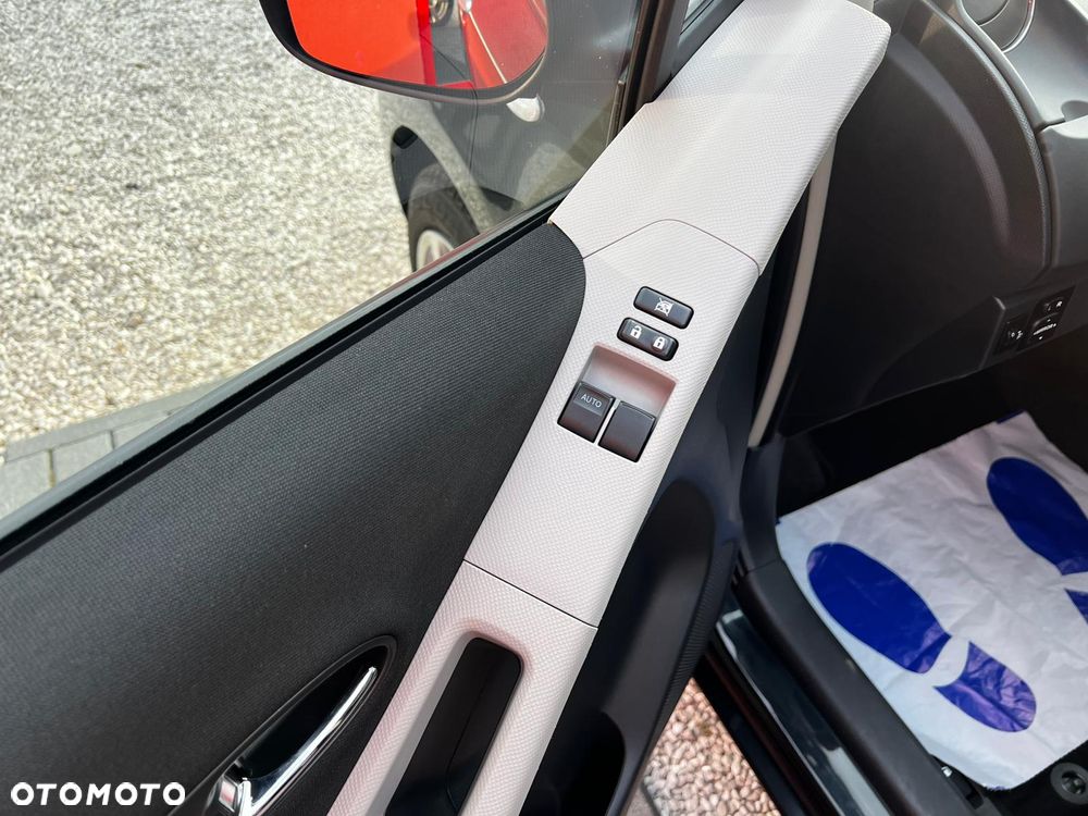Toyota Yaris 1.33 VVT-i Executive - 31