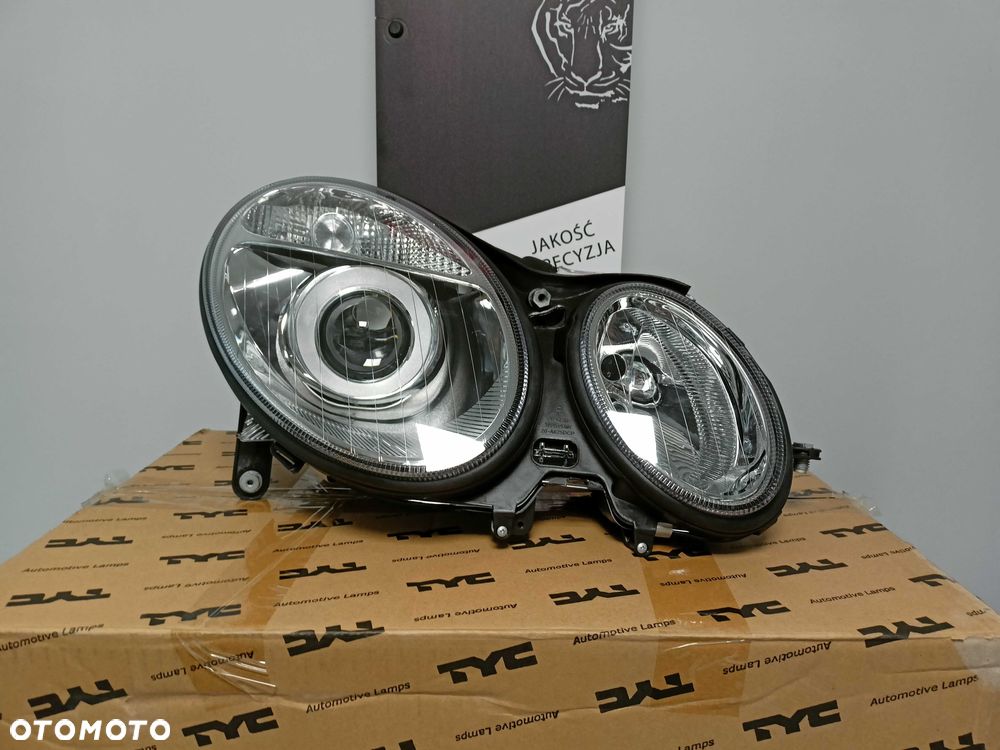 Mercedes E-Klasa W211 02- 06 Lampa/Reflektor prawy.H7/H7 - 1