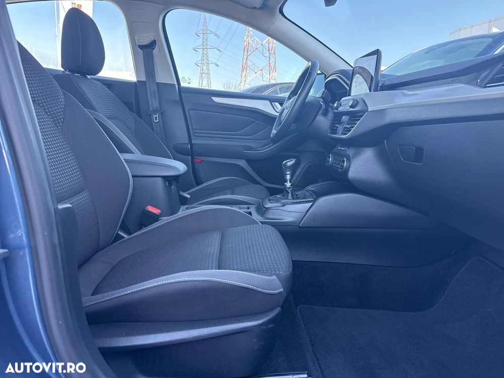 Ford Focus 1.0 EcoBoost Connected - 25