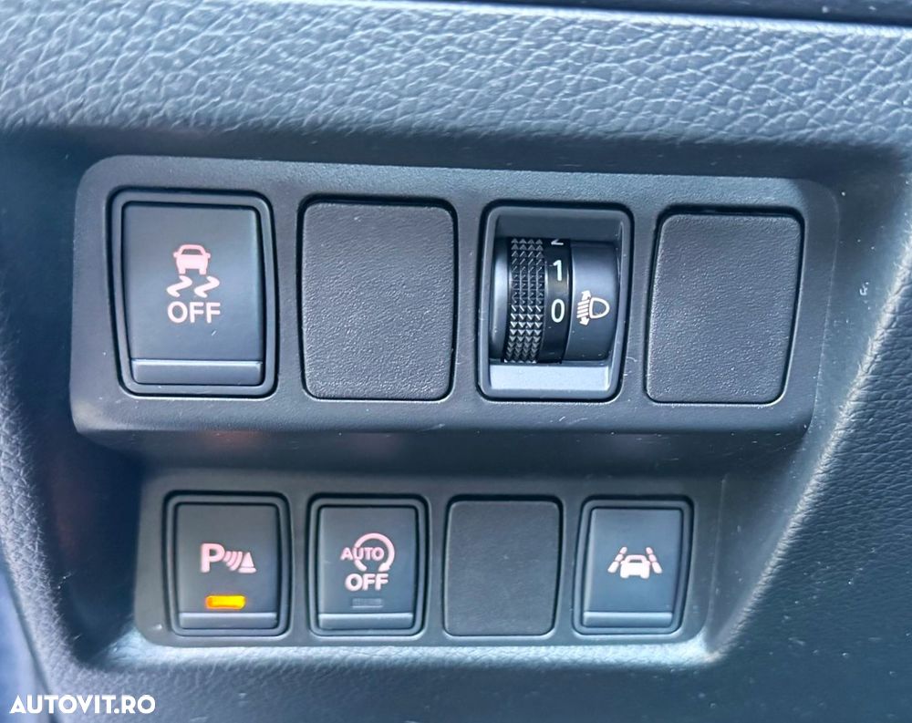 Nissan Qashqai 1.5 DCI N-Connecta - 18