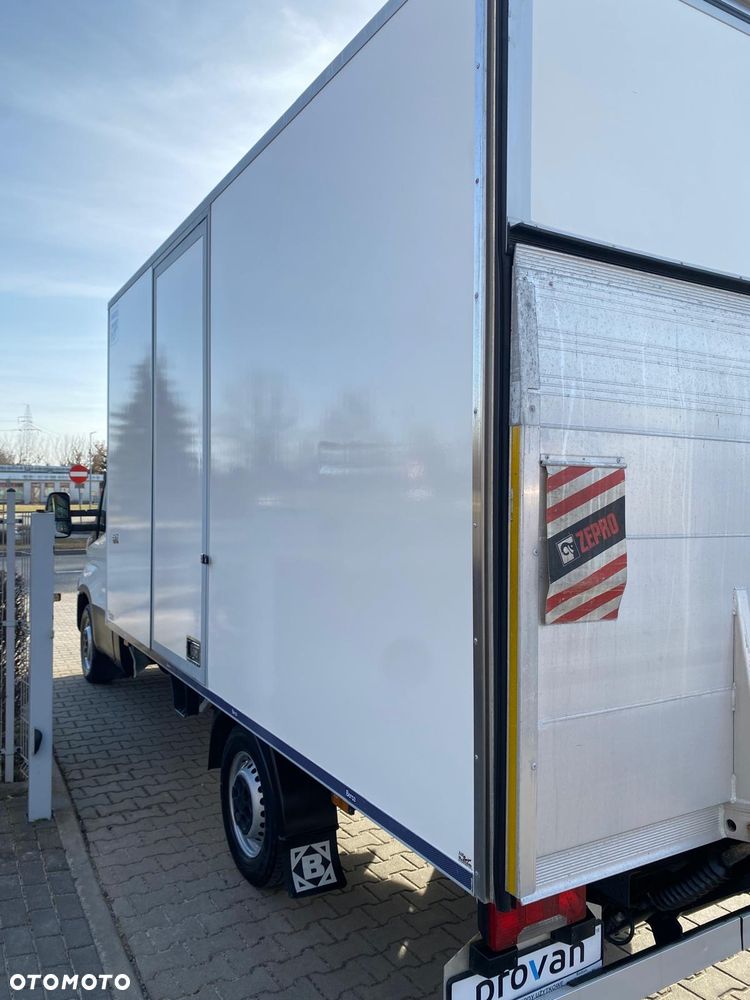 Iveco DAILY 35-160 HI-MATIC KONTENER WINDA 214.000 KM PRZEBIEGU - 17