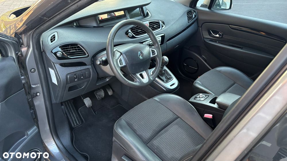 Renault Grand Scenic TCe 130 Bose Edition - 11