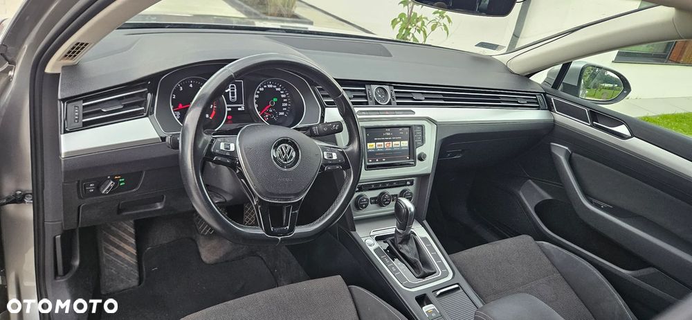 Volkswagen Passat ver-1-8-tsi-bmt-comfortline-dsg - 5