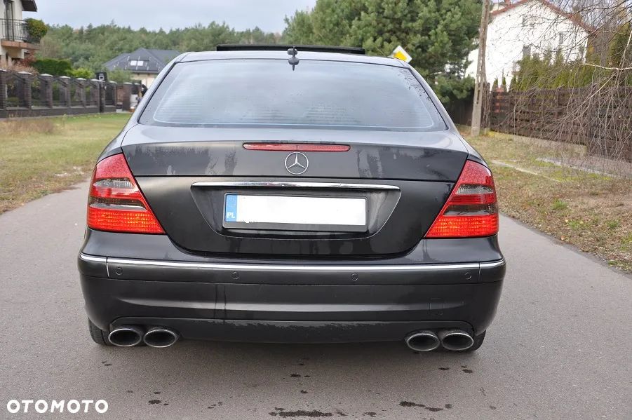 Mercedes-Benz Klasa E 55 AMG - 5