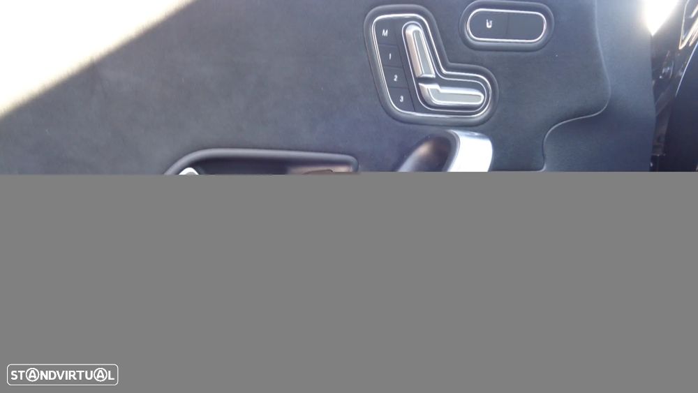 Mercedes-Benz A 250 e AMG Line - 9