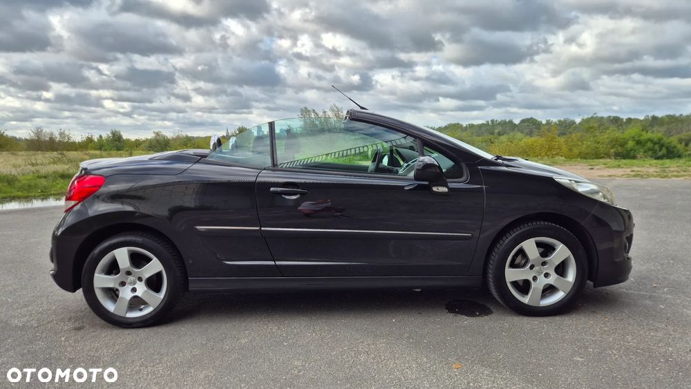 Peugeot 207 CC 1.6 Intense - 12