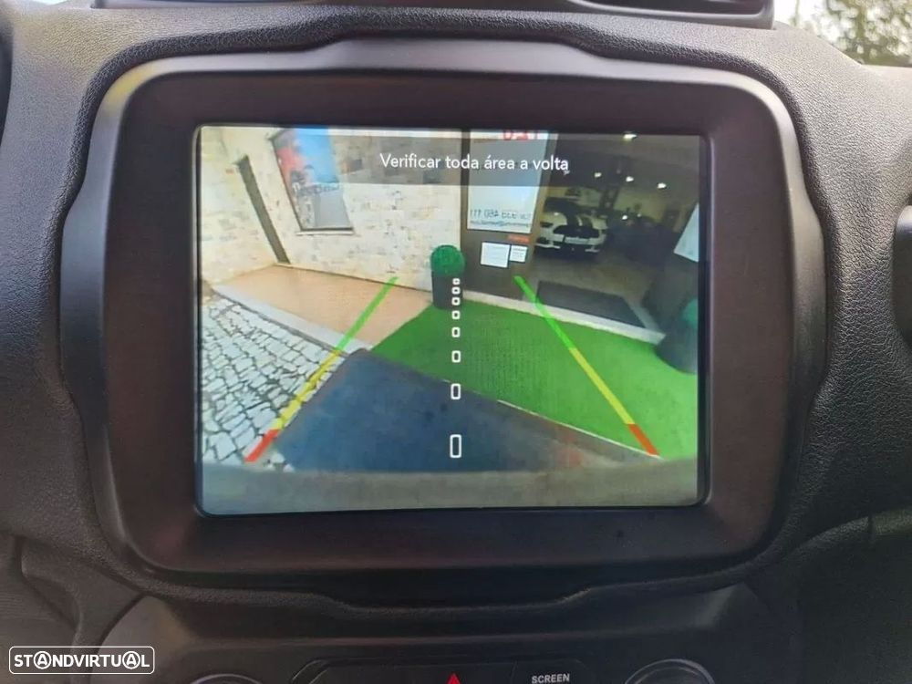 Jeep Renegade 1.0 T Limited - 12
