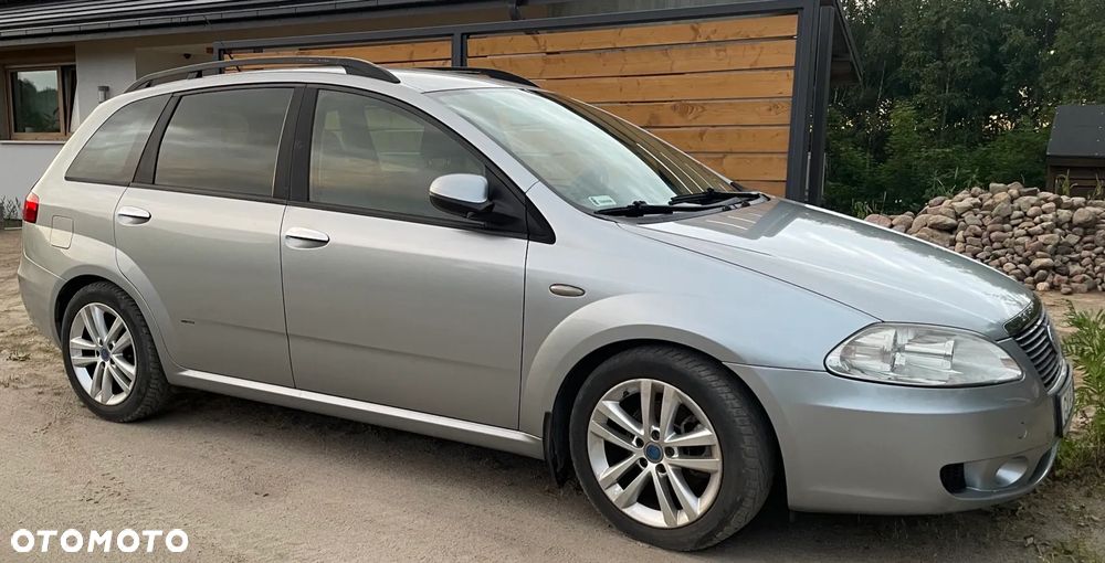 Fiat Croma 1.9 JTD Emotion - 5