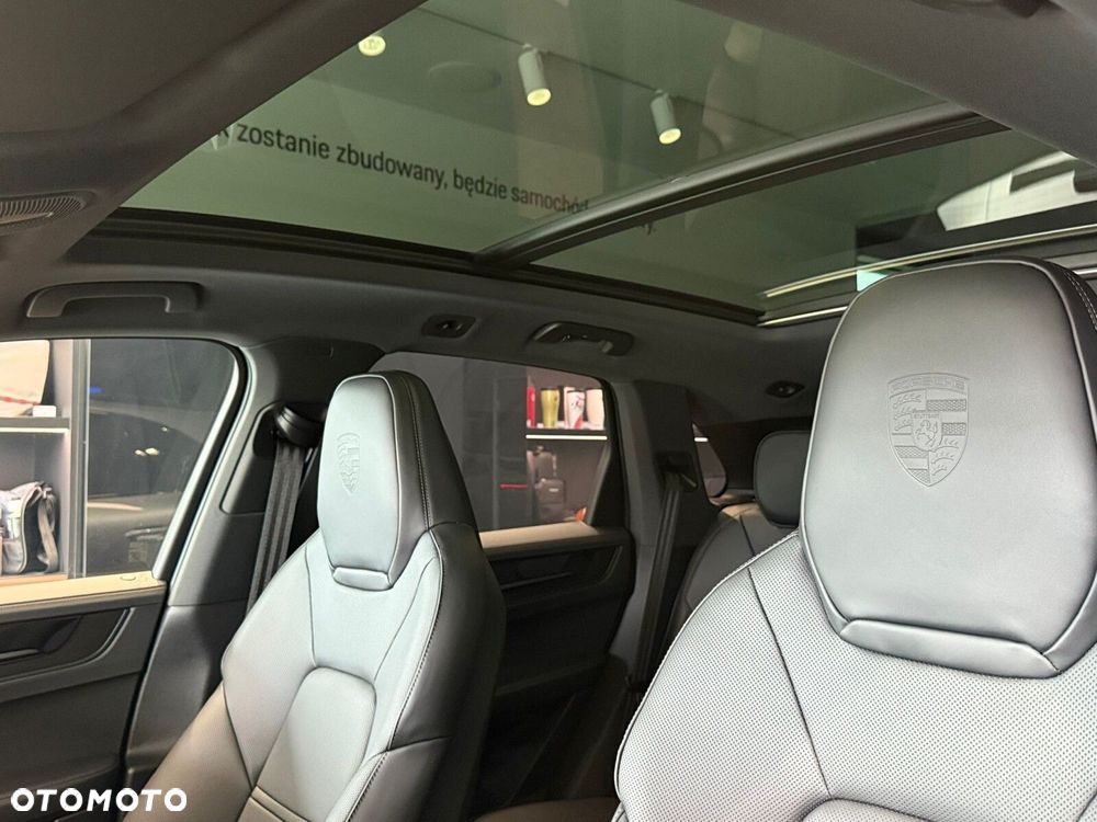 Porsche Cayenne - 13