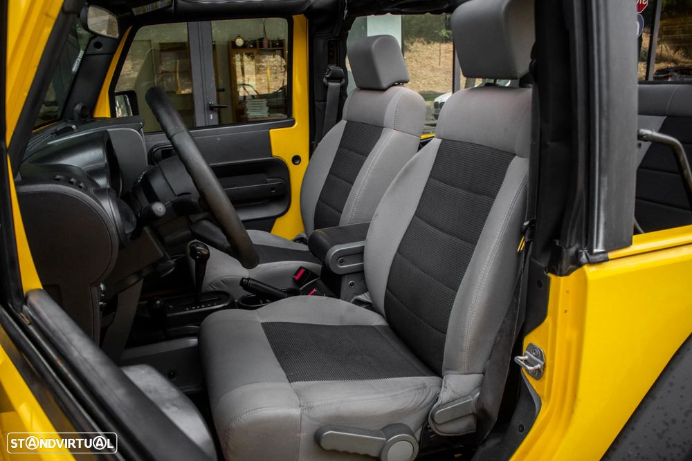 Jeep Wrangler 2.8 CRD ATX Sport - 22