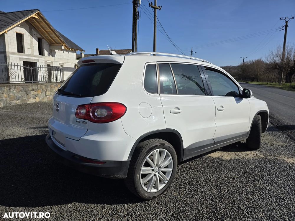 Volkswagen Tiguan - 4