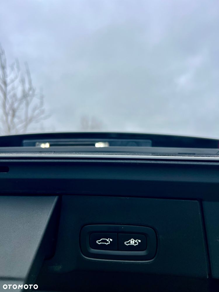 Volvo V90 T4 Geartronic Momentum Pro - 38