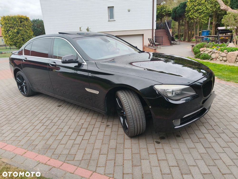 BMW Seria 7 740i L - 11