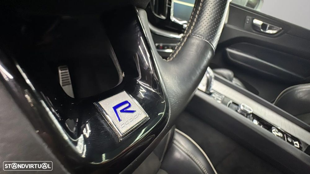 Volvo XC 60 2.0 T8 PHEV R-Design AWD - 19