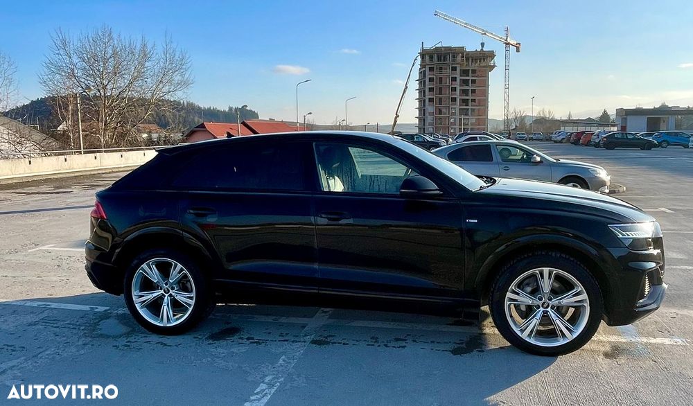 Audi Q8 - 8