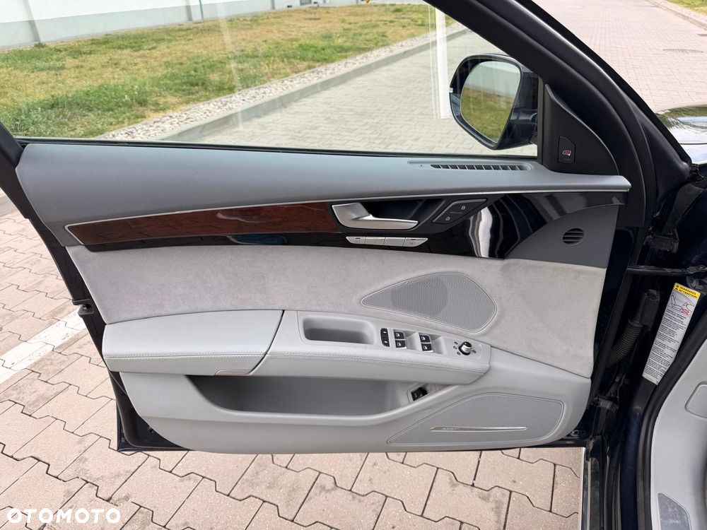 Audi A8 4.2 FSI L Quattro - 24