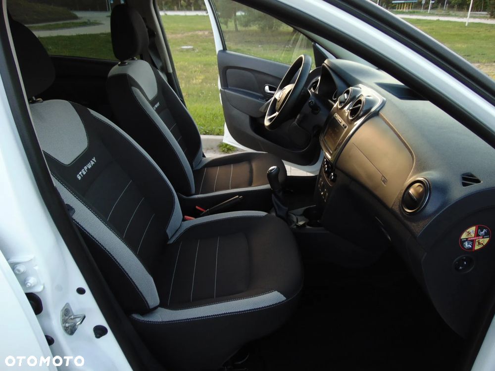 Dacia Sandero Stepway TCe 100 Prestige - 11