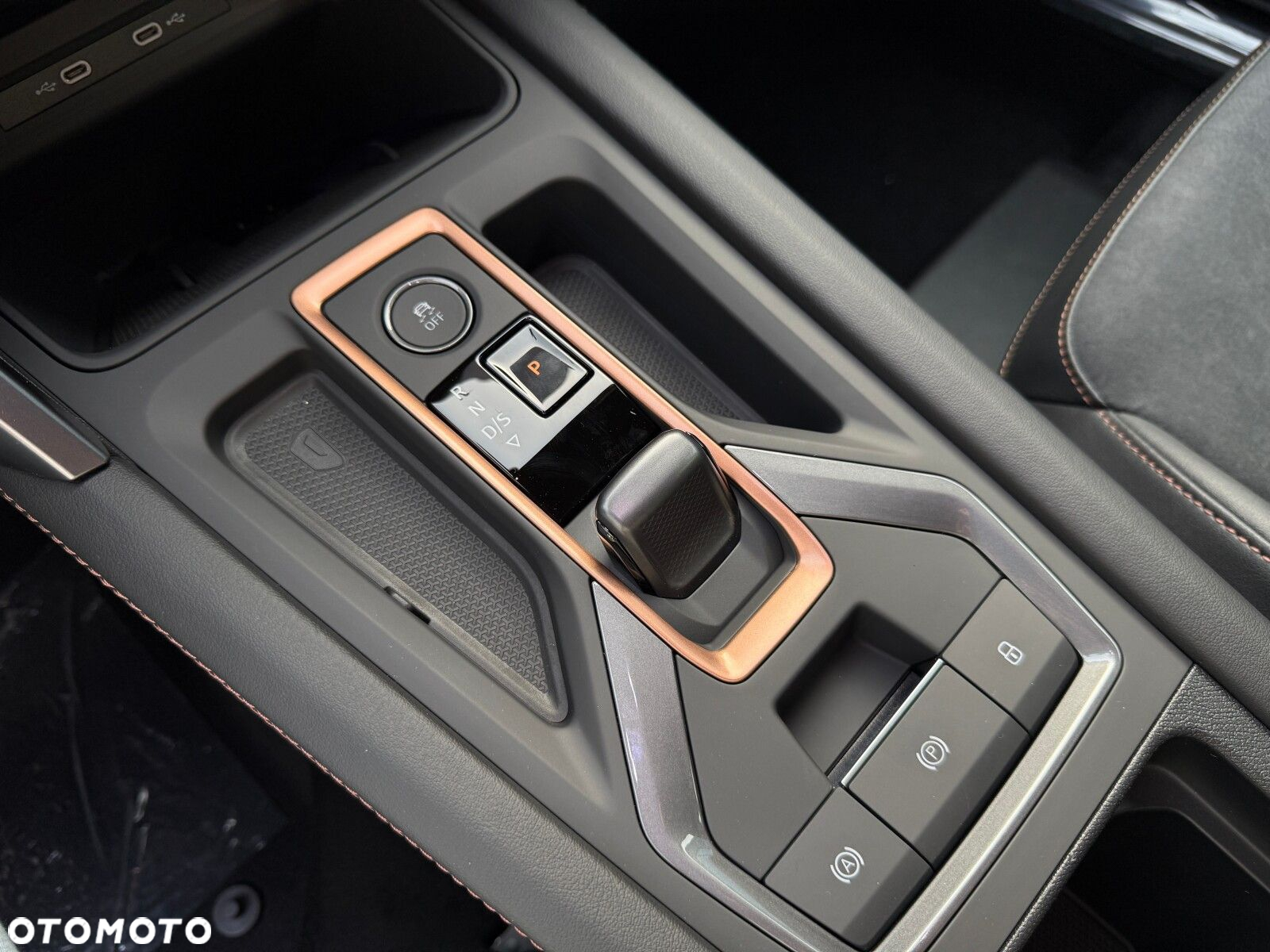 Cupra Formentor 1.5 eTSI mHEV DSG - 27