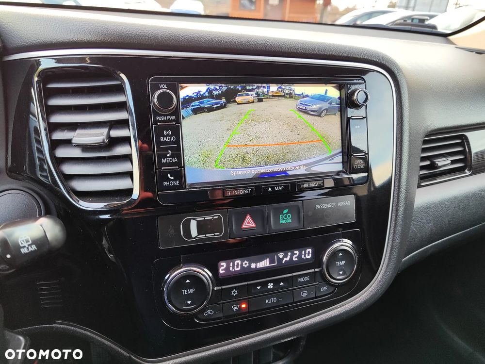 Mitsubishi Outlander 2.0 2WD CVT Diamant Edition+ - 23