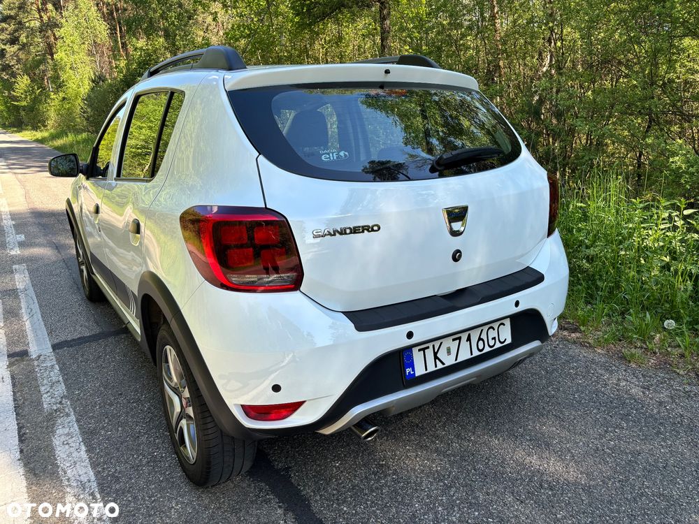 Dacia Sandero Stepway dCi 90 (S&S) Essential - 9