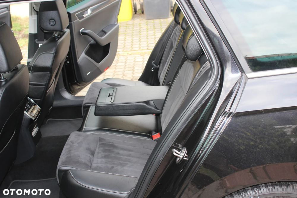 Skoda Superb 2.0 TDI DSG Premium Edition - 15