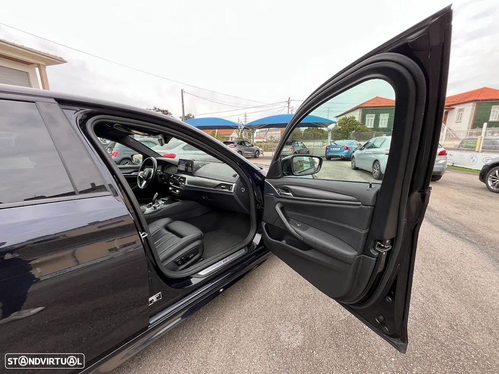 BMW 520 d Pack Desportivo M Auto - 34